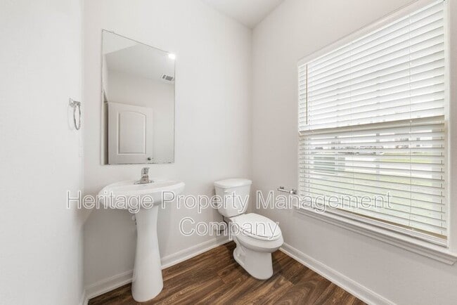 Photo - 11038 Chatham Ct