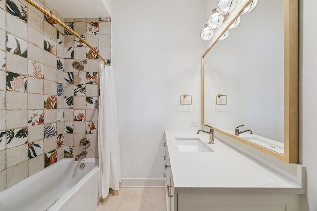 Photo - 1136 Woodland St