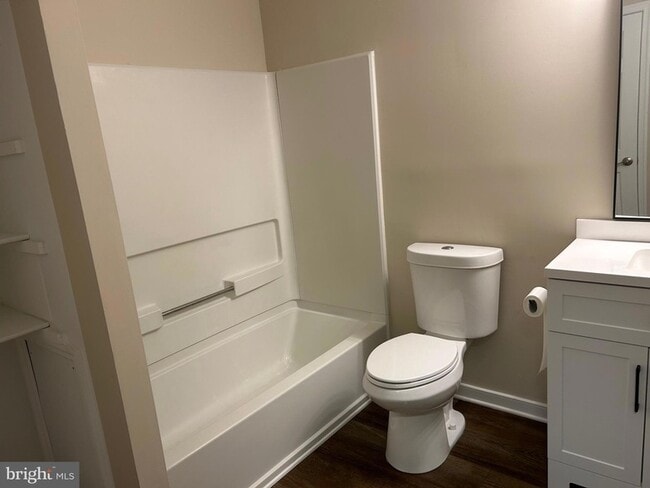 Photo - 804 Briarwood Ct