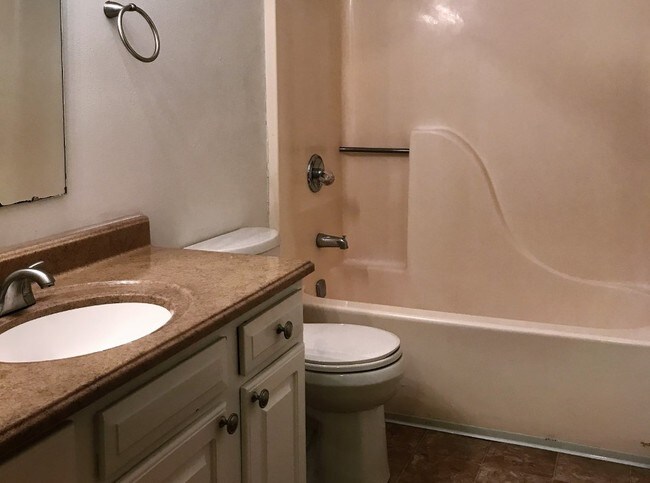 Photo - Lake Christine Village Apartments