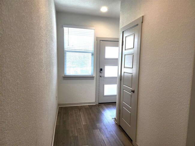 Photo - 1041 Winnsboro Lp