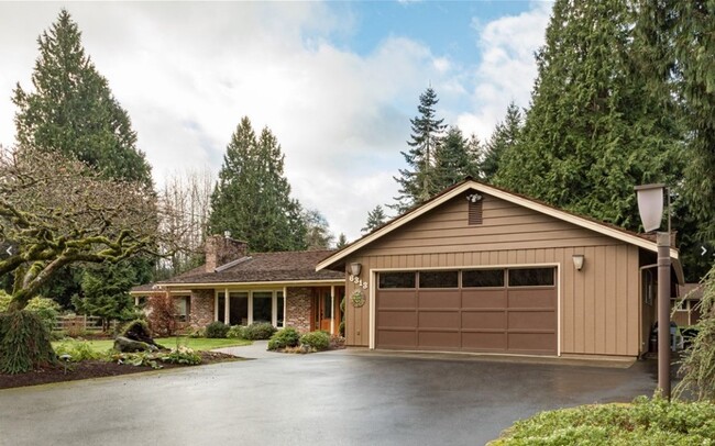 4bd/2ba Kirkland Home - 4bd/2ba Kirkland Home