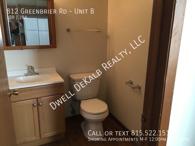 Photo - 812 Greenbrier Rd Unit B