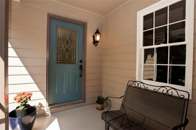 Photo - 727 Scott Cir