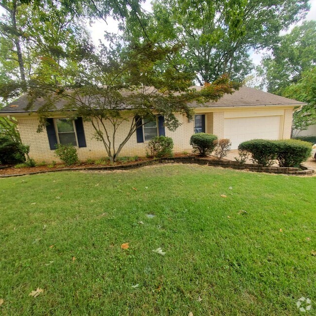 Building Photo - Call Jeff and Tonia Rollins at (501)626-9917 Rental