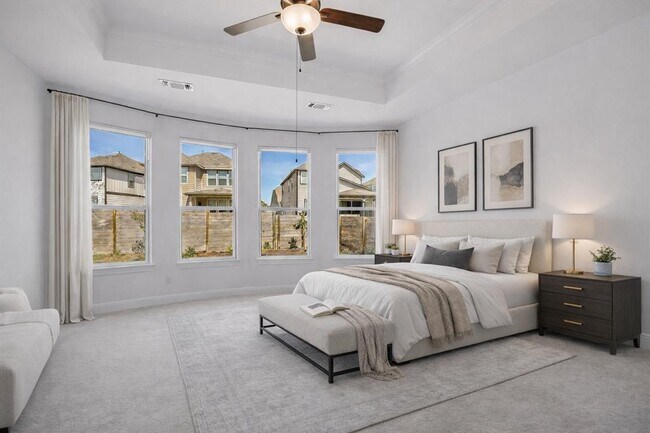 Photo - 217 Turnbuckle Bnd