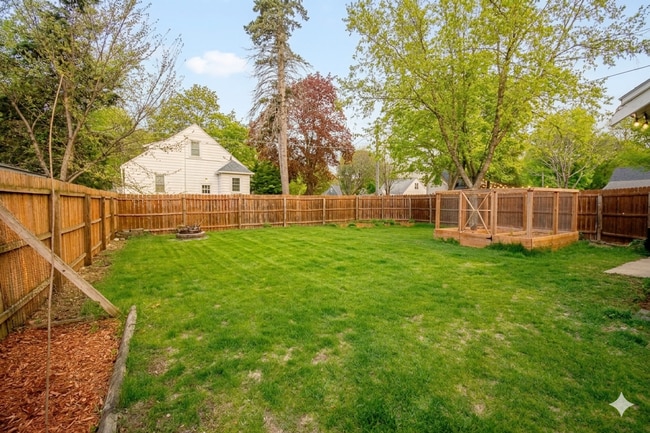 Photo - Beautiful Family Home Near Downtown And Hospital!
