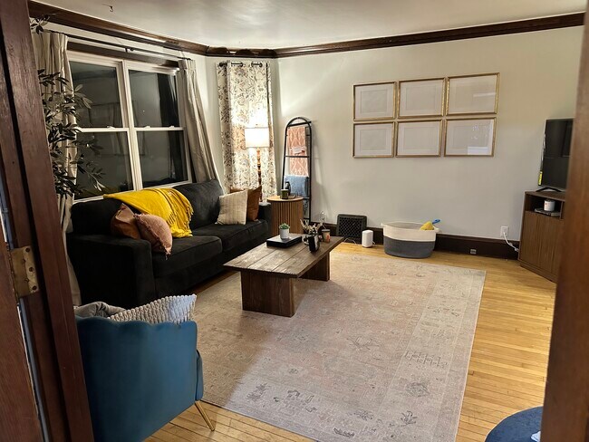 Photo - 800 37th Ave NE