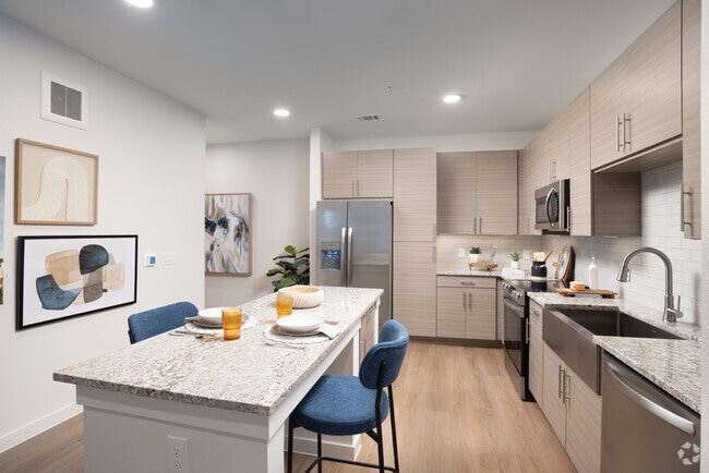 Building Photo - Smart Style, Smart Savings – Up to 6 Weeks... Unit ACC5 Rental