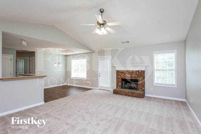 Photo - 833 Brandon Dr