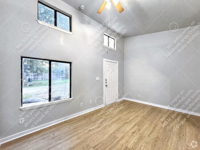 Building Photo - 1108 W McCarty Ln Rental