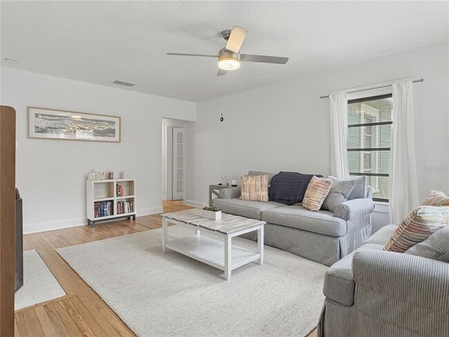 Photo - 2026 Grove St