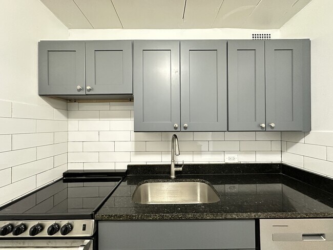 Photo - 1360 W Touhy Ave Unidad 405