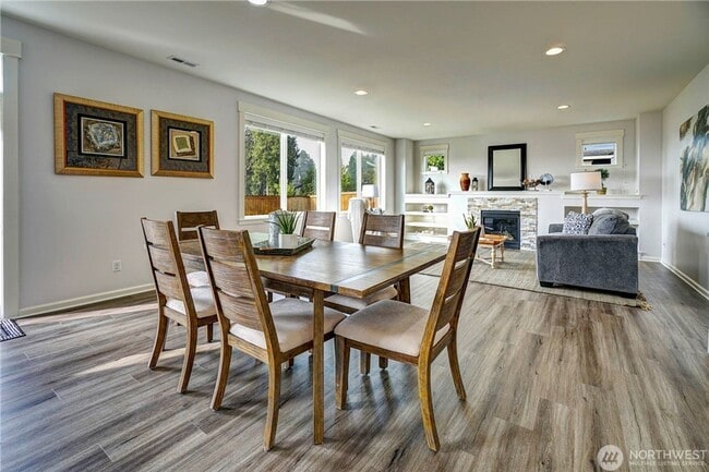 Photo - Stylish 5-Bed Home in Desirable Bothell ; ...