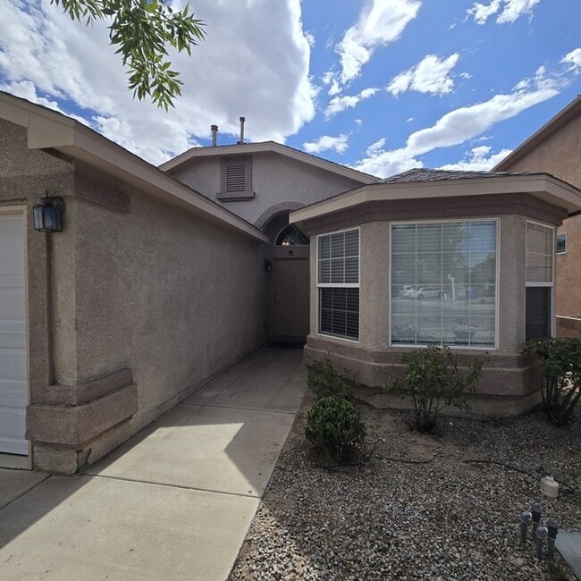 2527 Ghost Ranch St SW