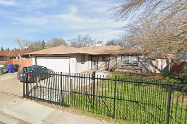 Building Photo - Charming 3bd/2ba Home!