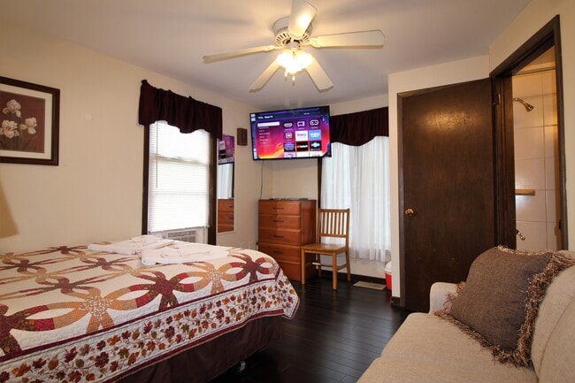 Building Photo - 48 Miller St Unit 2B Rental