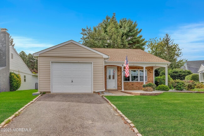 Photo - 9 Buckingham Dr N