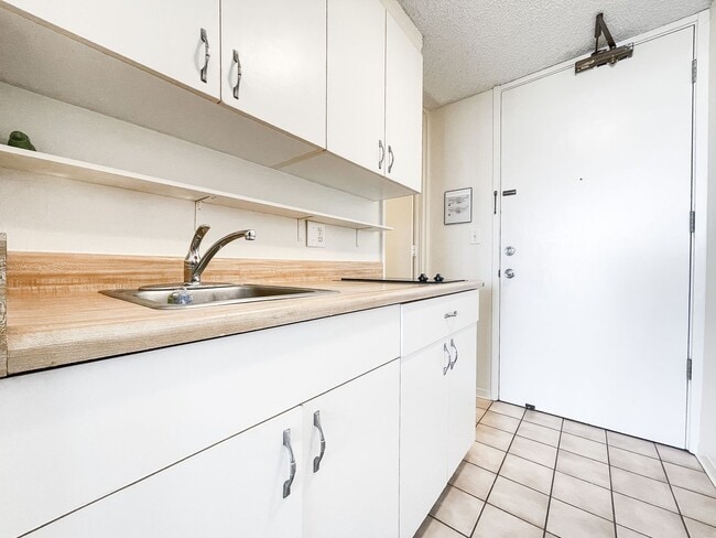 Photo - 445 Seaside Ave Unidad 3904