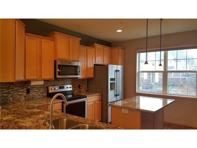 Photo - 11749 Emery Village Dr N