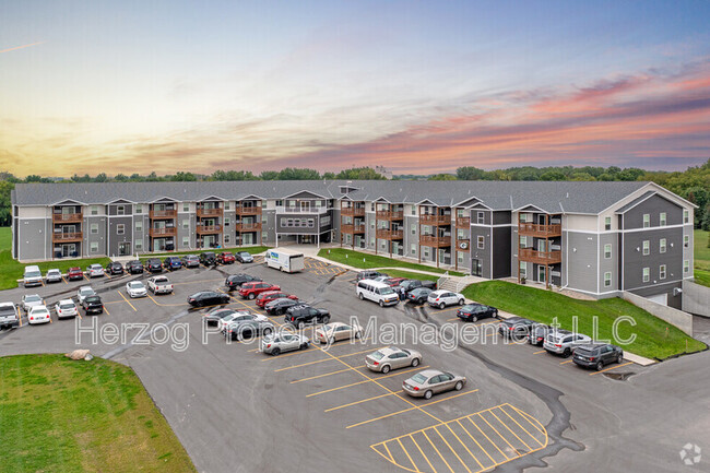 Building Photo - 1021 30th St NW Unit Apt. 110