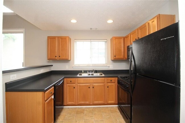 Photo - 137 Swanee Ln
