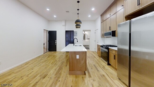 Photo - 155 Midland Ave Unit 2 C