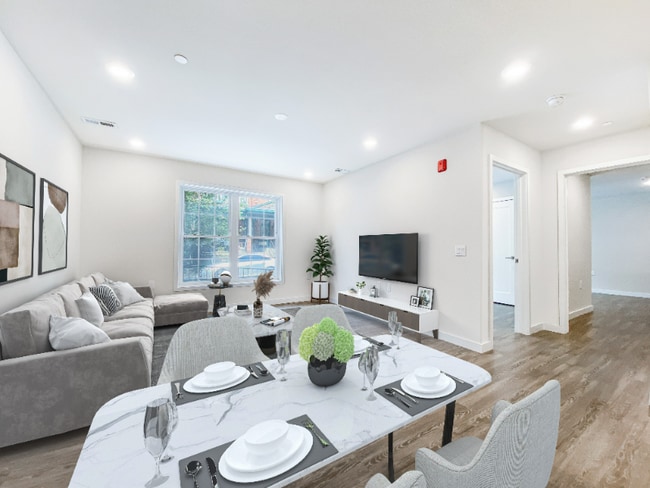 Photo - 133 S 46th St Unidad 131B