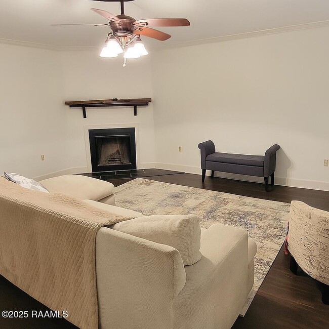 Photo - 110 W Bayou Pkwy Unit 401