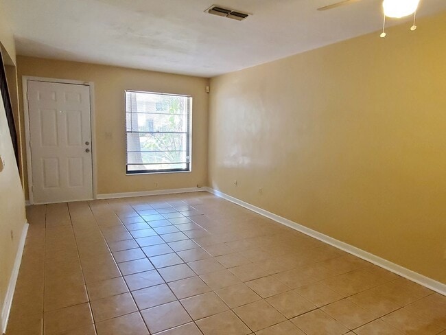 Photo - 2 bedroom, 1,5 bathroom townhouse in Mill Run