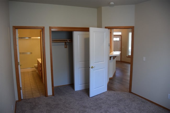 Photo - 2103 NE 81st Ave