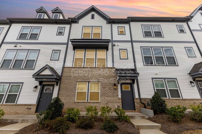 Photo - 1816 Blanche St