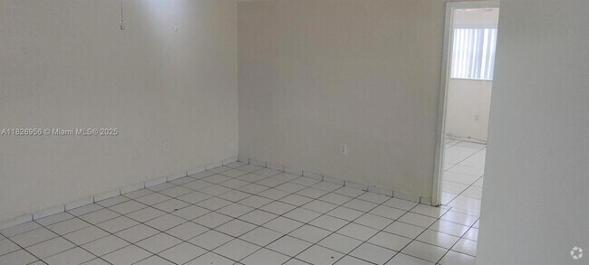 Building Photo - 5100 SW 41st St Unit 108 Rental