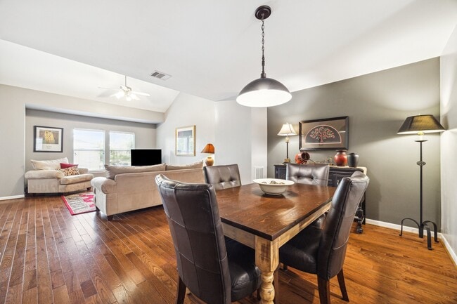 Photo - 1138 W 25th St Unit E