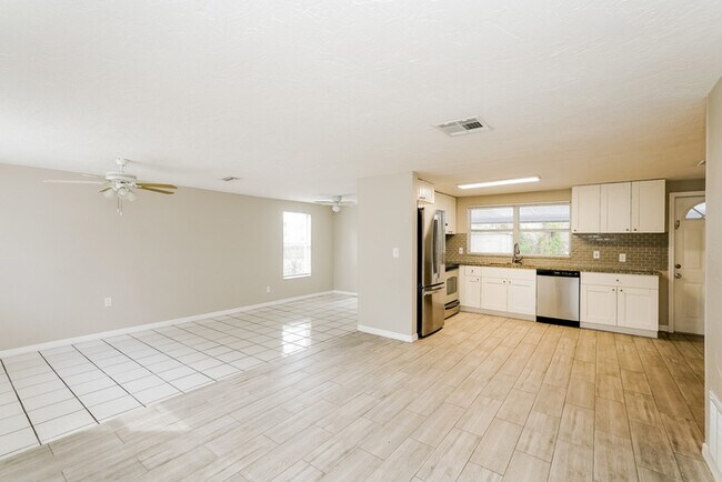 Photo - 1008 Grantwood Ave