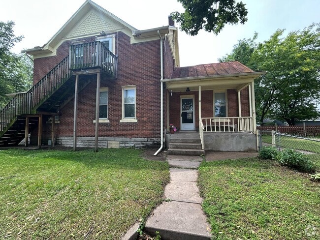 Building Photo - 1604 10th St S Unit 1 Rental