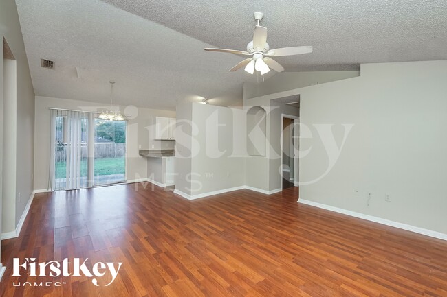 Photo - 797 Chestnut Ave