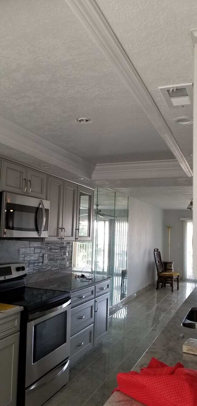 Cocina a estrenar. Granito. - 3100 Gulf Blvd Unidad 334 Rental