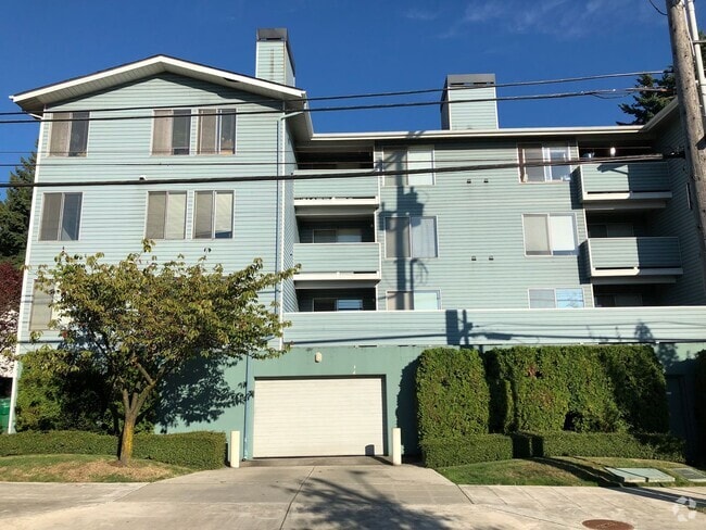 Building Photo - TWG South Rental
