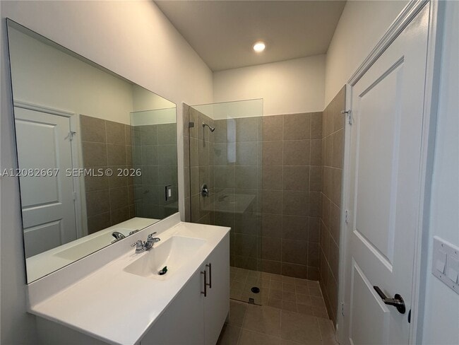 19111 SW 315th St Unit b