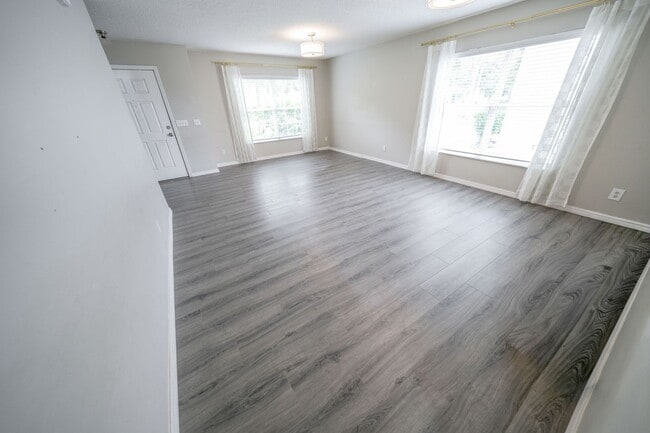 Photo - SPACIOUS 4 BEDROOM 2.5 BATH TWO STORY CLERMONT HOME