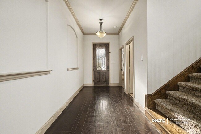 Photo - 588 Deverson Dr