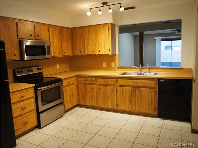 Photo - 210 Talmage Ave