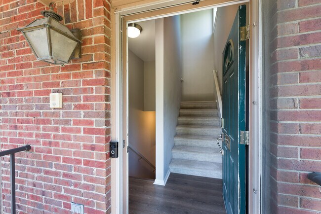 2865 Barclay Wy