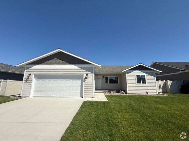 Building Photo - 3 Bedroom, 2 Bathroom Single Family Home!