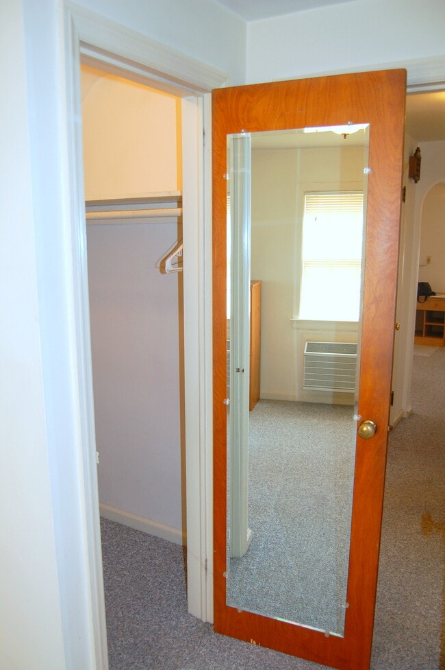 150 6th St Unit 3