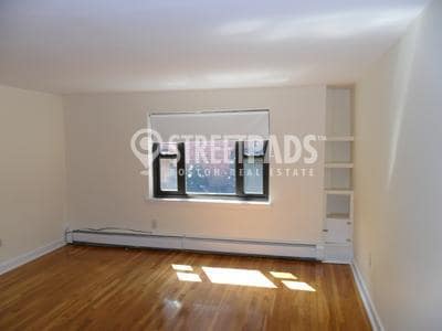Building Photo - 1 bedroom in Brookline MA 02446 Rental