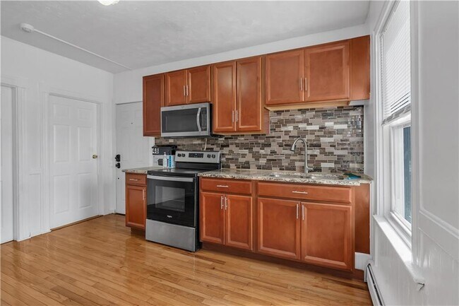 Photo - 48 Kenwood St Unit 1