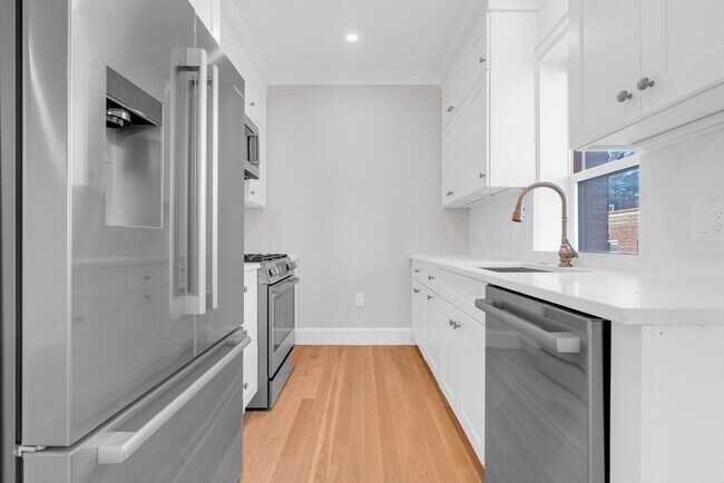 Photo - 1485 Beacon St Unit 3