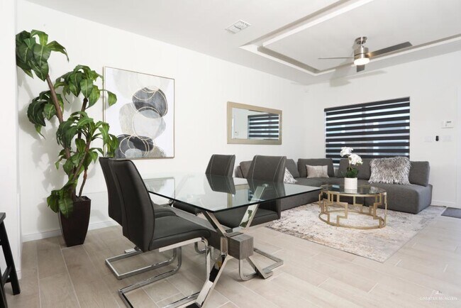 Photo - 13 Yuma Ave Unit 1806